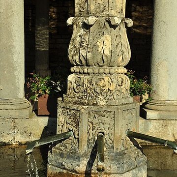 Lavoir du centre de Mollans