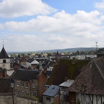 Maison à pans de bois, 10-16 Place de lEglise à Gaillon