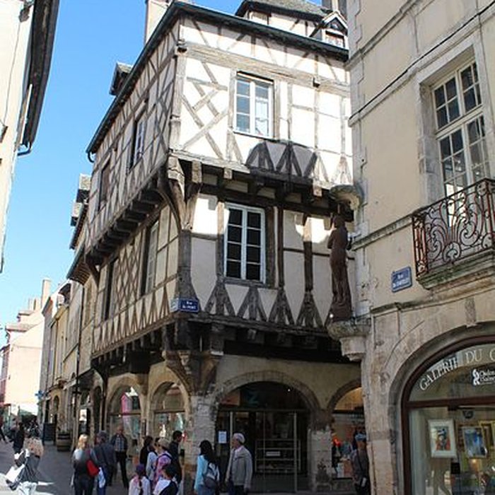 Photo de Maison à pans de bois, 9 Rue Saint-Vincent à Chalon-sur-Saône