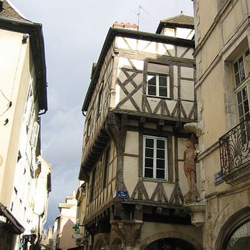 Maison à pans de bois, 9 Rue Saint-Vincent à Chalon-sur-Saône