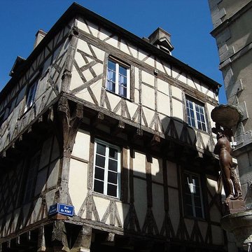 Maison à pans de bois, 9 Rue Saint-Vincent à Chalon-sur-Saône