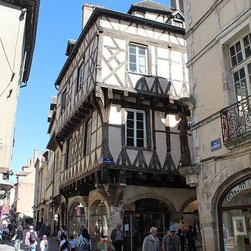 Maison à pans de bois, 9 Rue Saint-Vincent à Chalon-sur-Saône