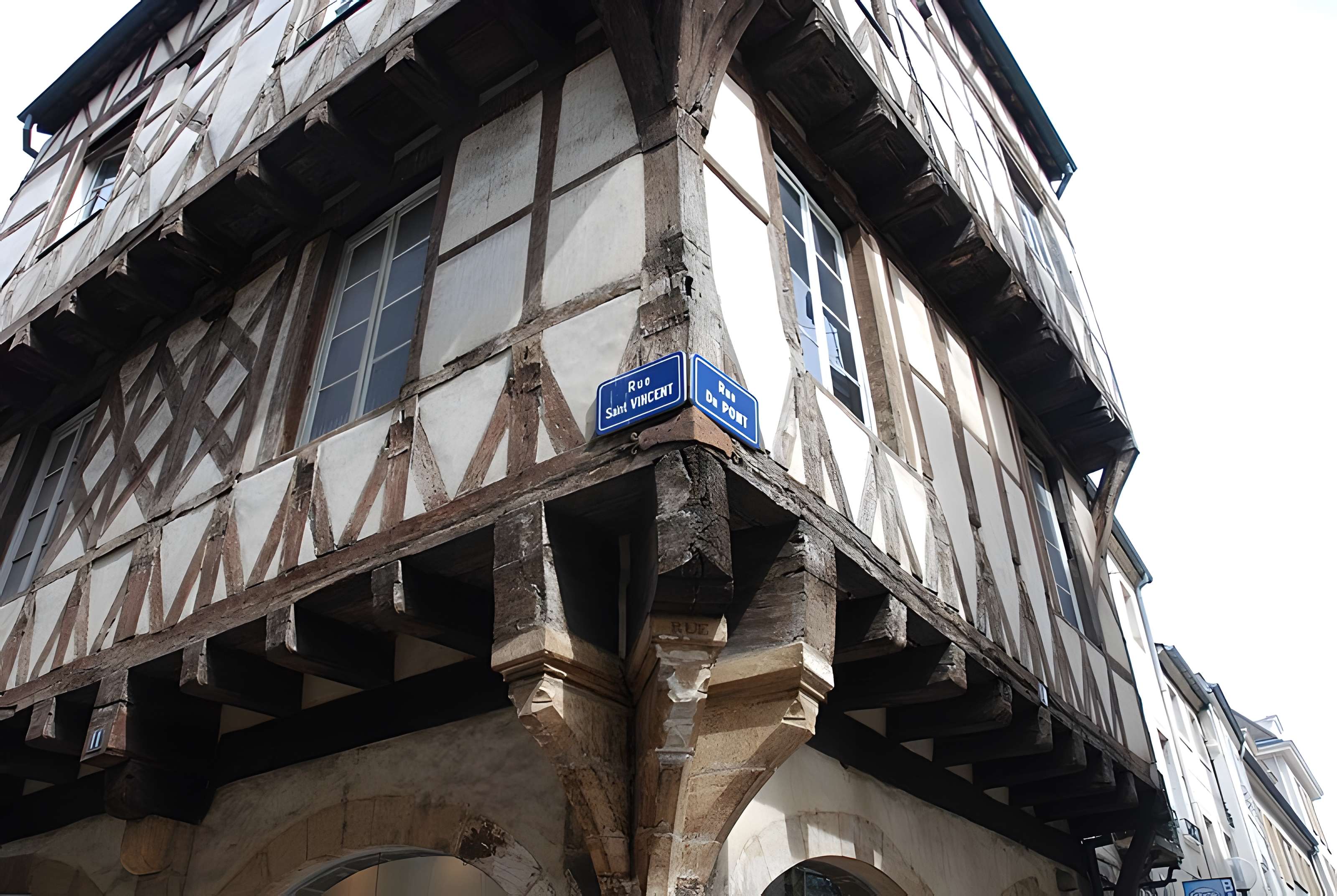 Maison à pans de bois, 9 Rue Saint-Vincent à Chalon-sur-Saône