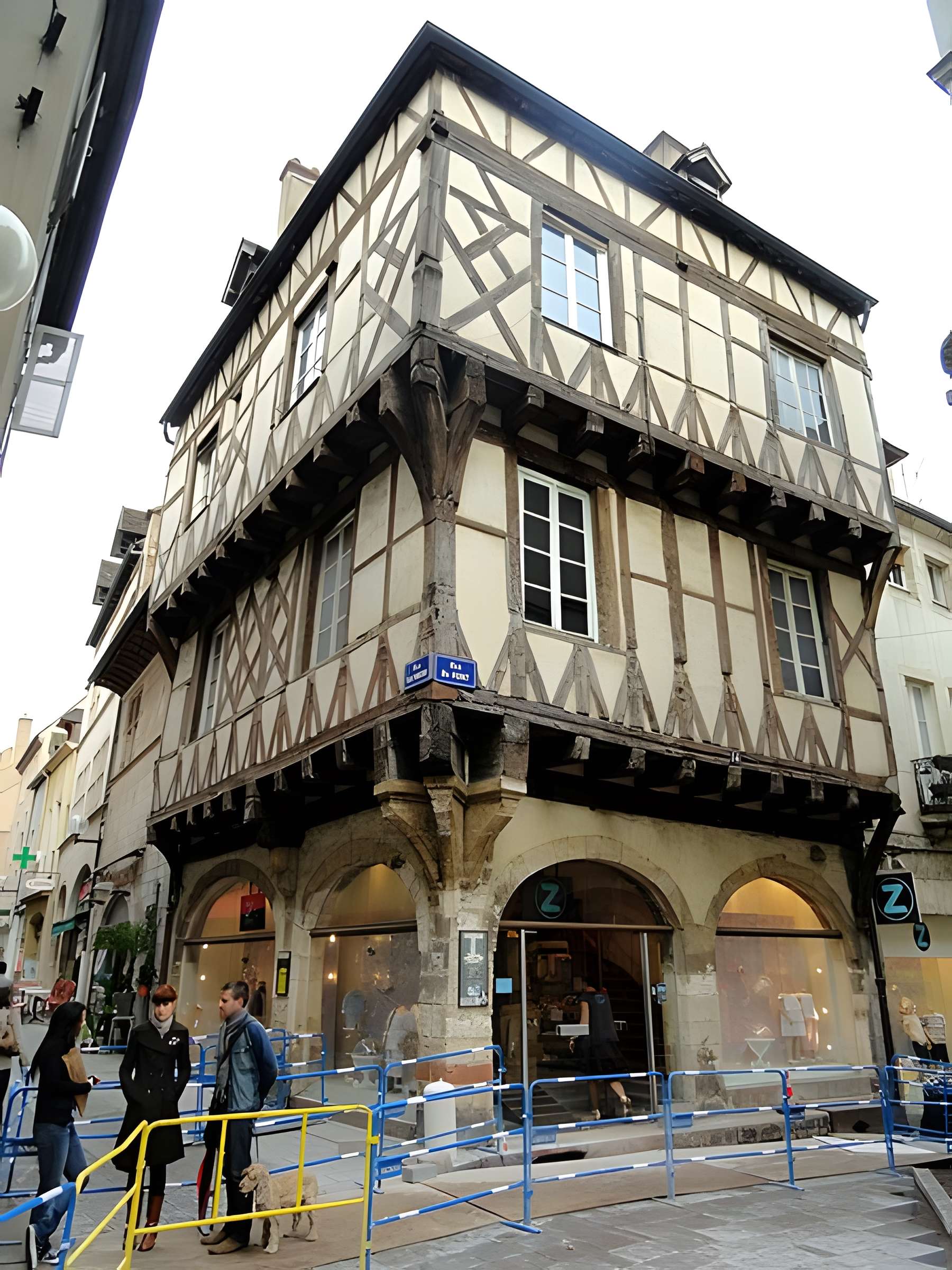 Maison à pans de bois, 9 Rue Saint-Vincent à Chalon-sur-Saône