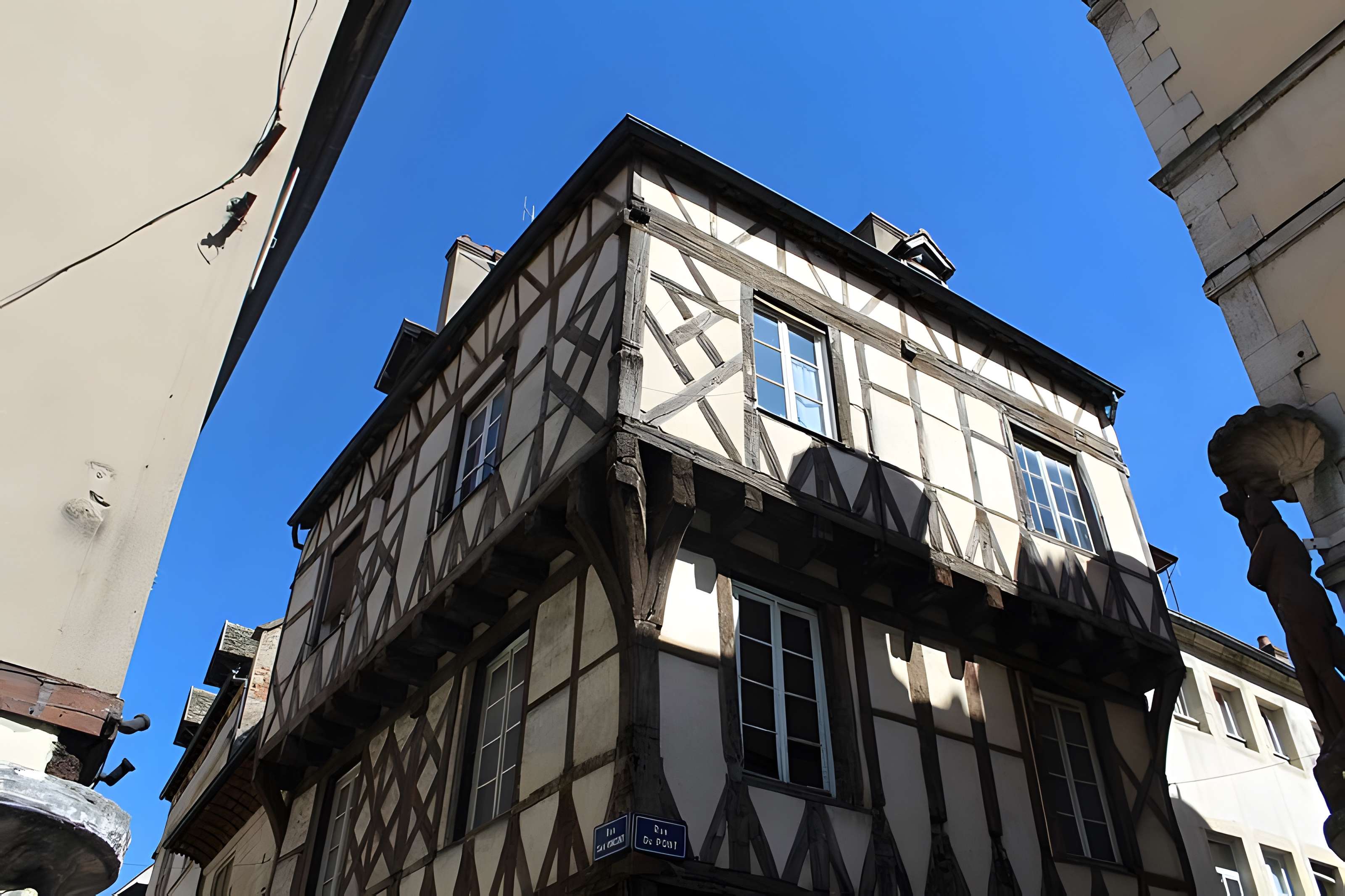 Maison à pans de bois, 9 Rue Saint-Vincent à Chalon-sur-Saône