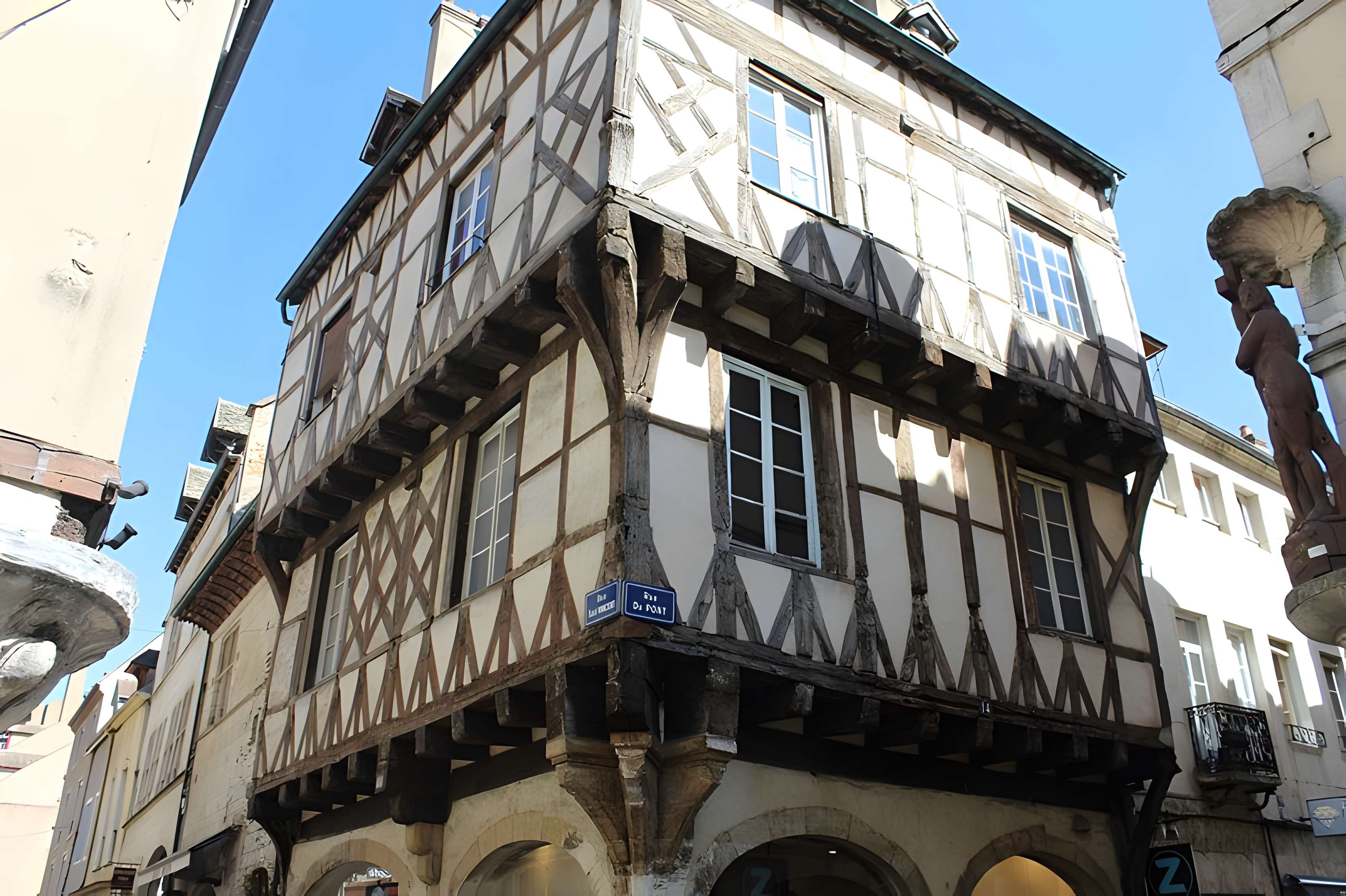 Maison à pans de bois, 9 Rue Saint-Vincent à Chalon-sur-Saône