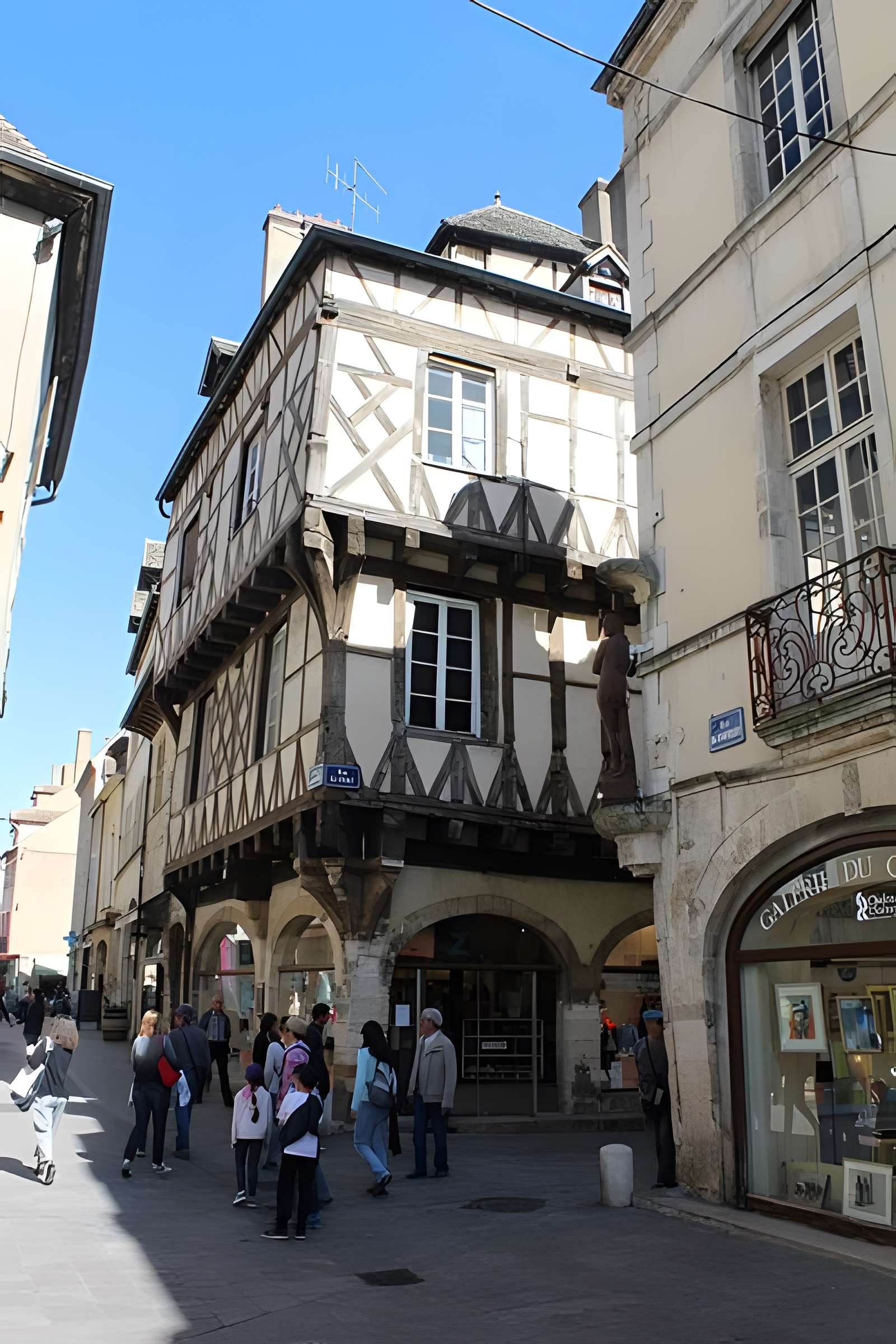 Maison à pans de bois, 9 Rue Saint-Vincent à Chalon-sur-Saône