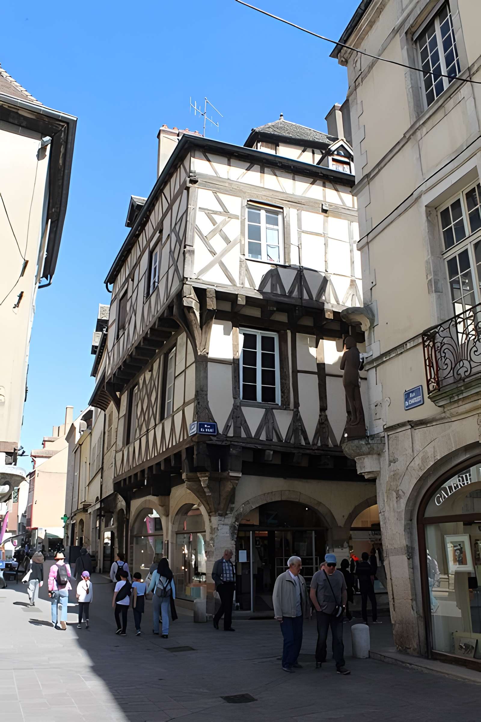 Maison à pans de bois, 9 Rue Saint-Vincent à Chalon-sur-Saône