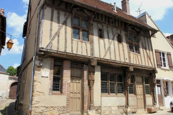 Photo de Maison à pans de bois, dite Maison de l'Ave-Maria à Joigny