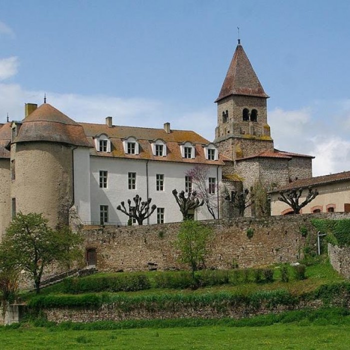 Photo de Château-prieuré de Pommiers-en-Forez