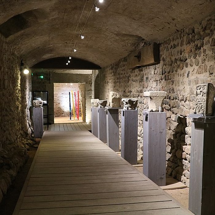 Photo de Château-prieuré de Pommiers-en-Forez