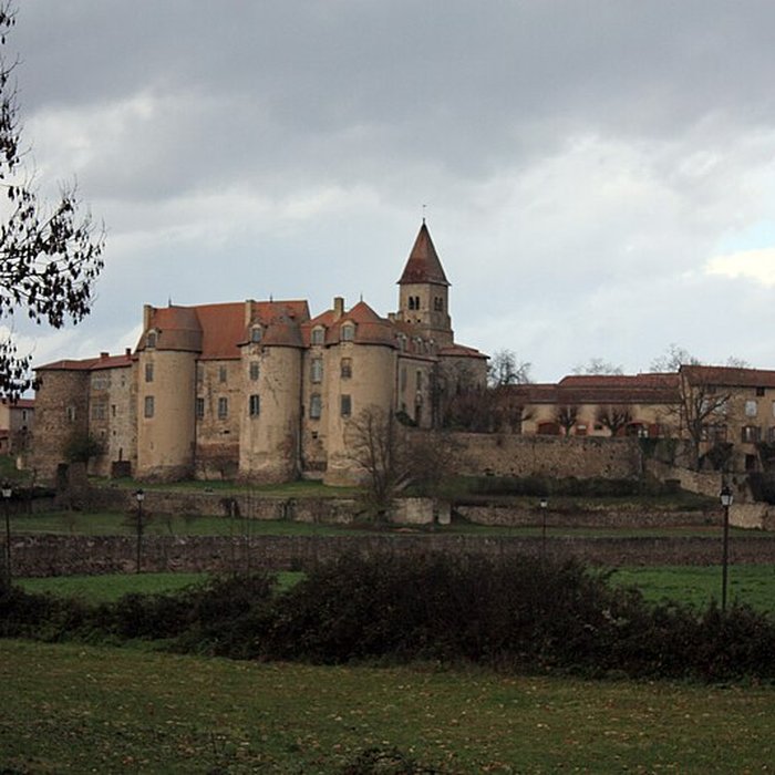 Photo de Château-prieuré de Pommiers-en-Forez