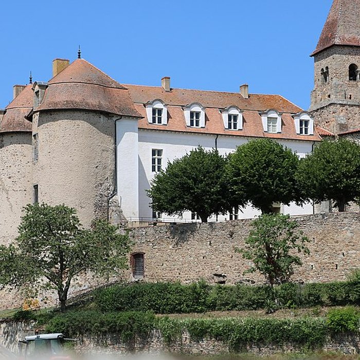 Photo de Château-prieuré de Pommiers-en-Forez