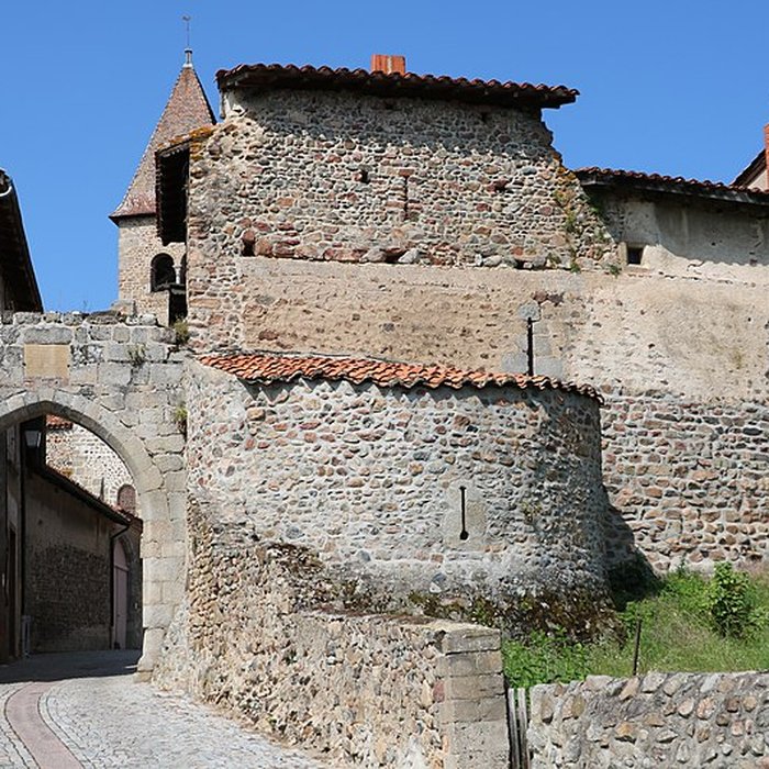 Photo de Château-prieuré de Pommiers-en-Forez
