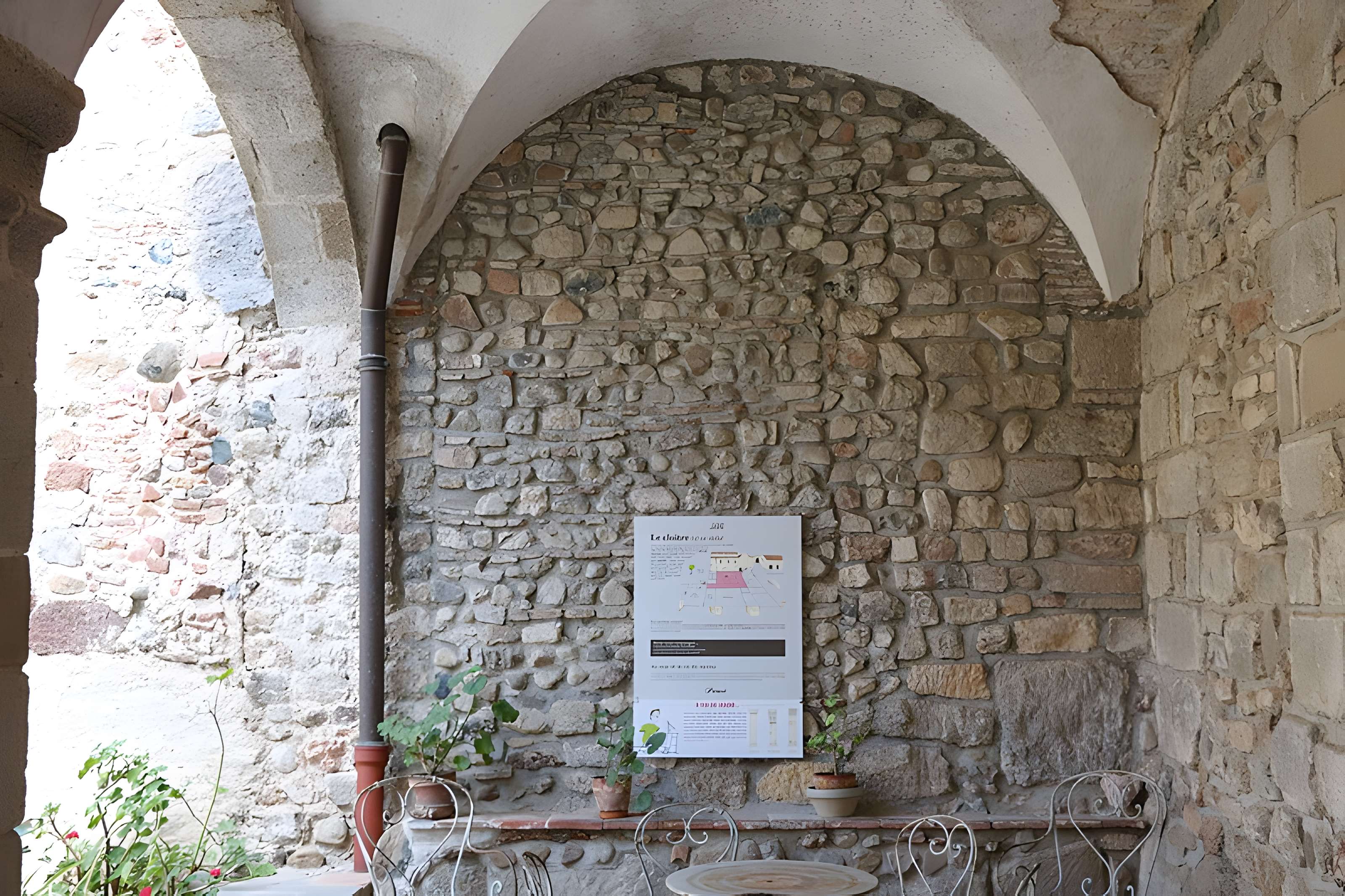 Château-prieuré de Pommiers-en-Forez