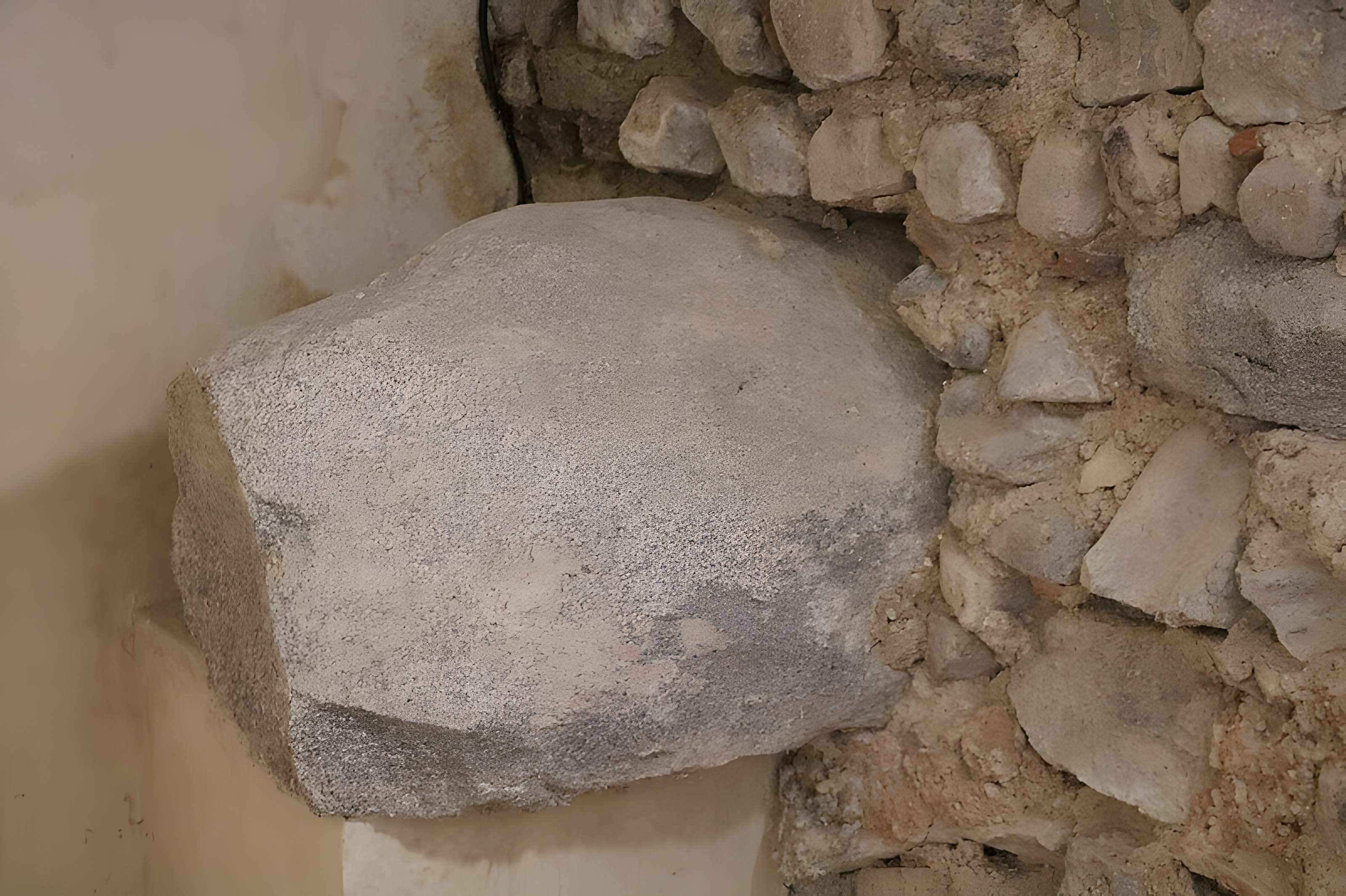 Château-prieuré de Pommiers-en-Forez