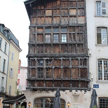 Maison de bois à Mâcon