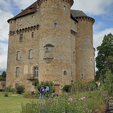 Châteaux de Saint-Hilaire et des Plas