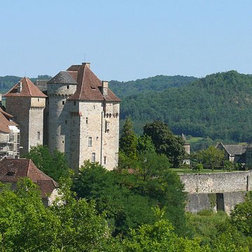 Châteaux de Saint-Hilaire et des Plas