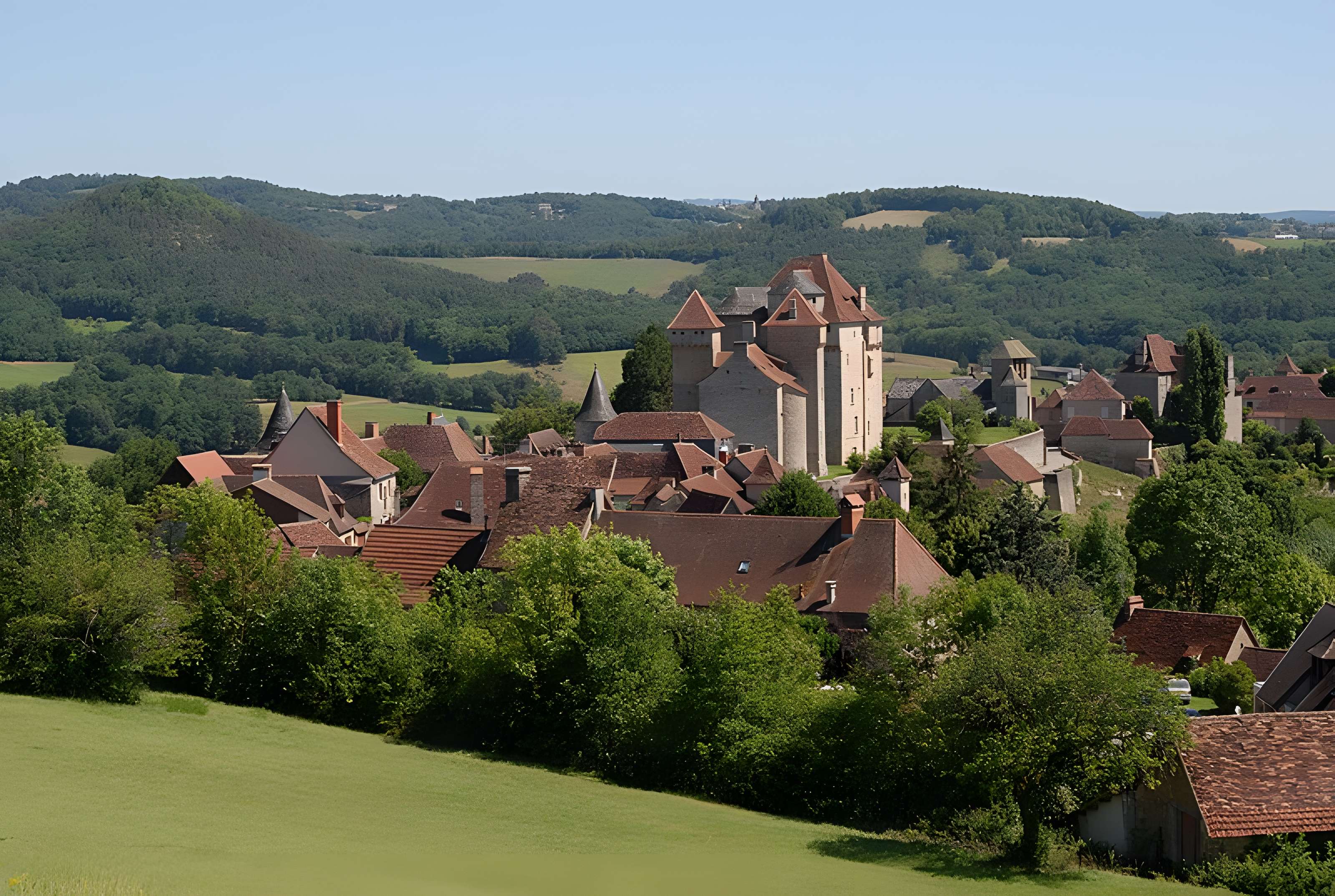 Châteaux de Saint-Hilaire et des Plas