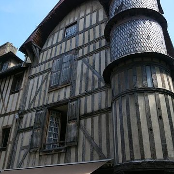 Maison de lOrfèvre à Troyes
