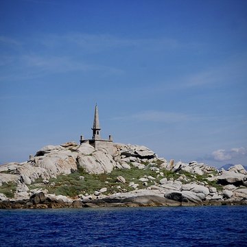 Cimetières militaires et stèle commémorative