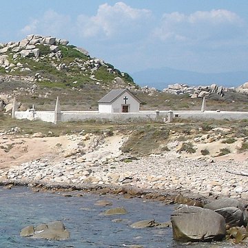 Cimetières militaires et stèle commémorative