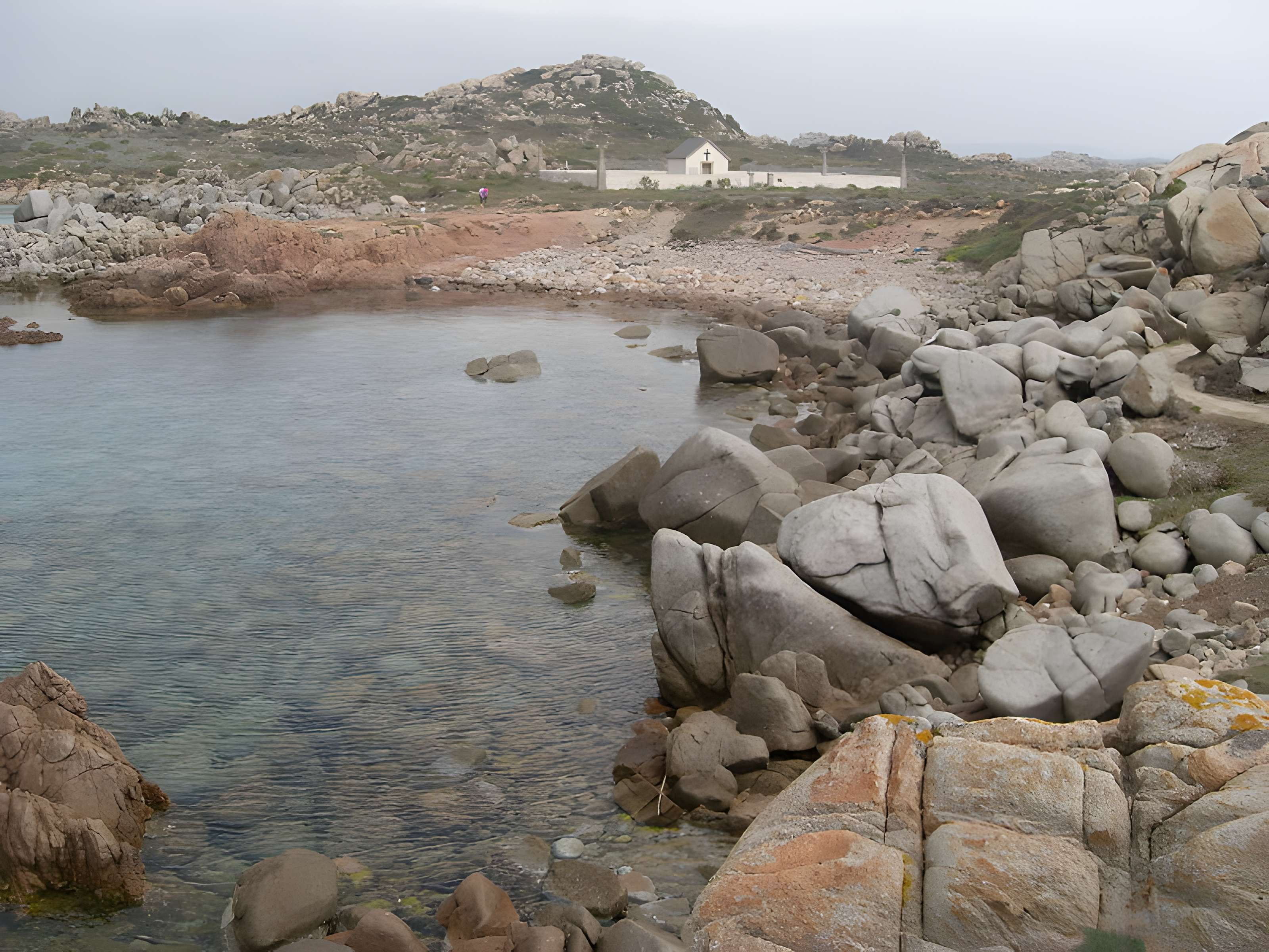 Cimetières militaires et stèle commémorative
