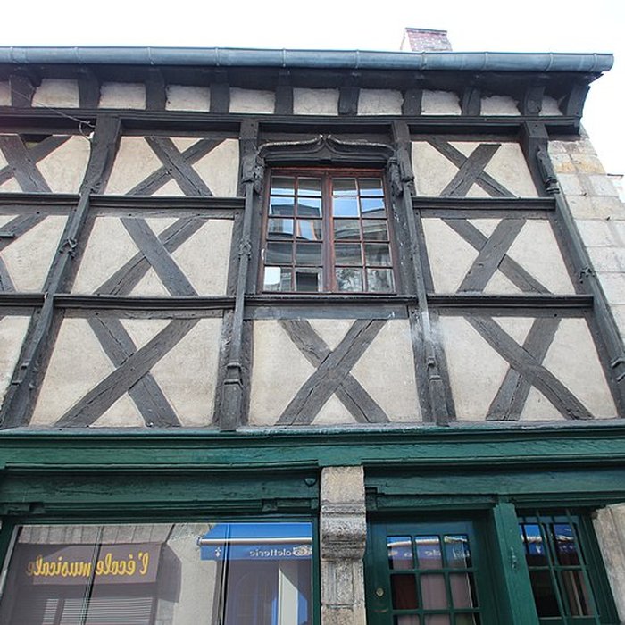 Photo de Maison des douze apôtres de Montluçon