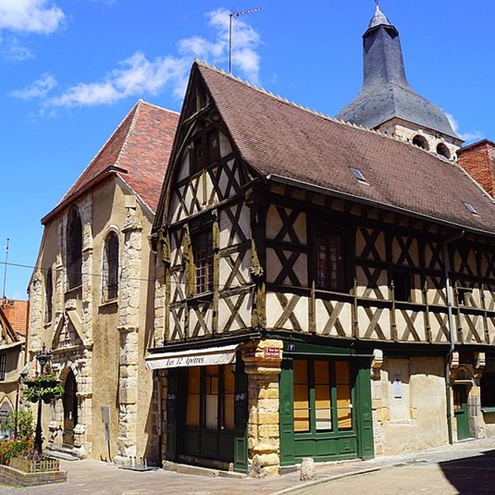 Photo de Maison des douze apôtres de Montluçon