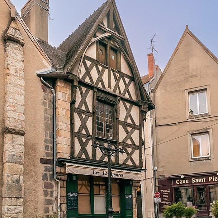 Photo de Maison des douze apôtres de Montluçon