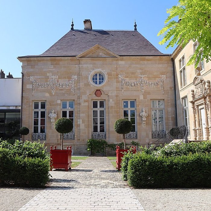 Photo de Hôtel du Breuil-de-Saint-Germain Maison des Lumières à Langres