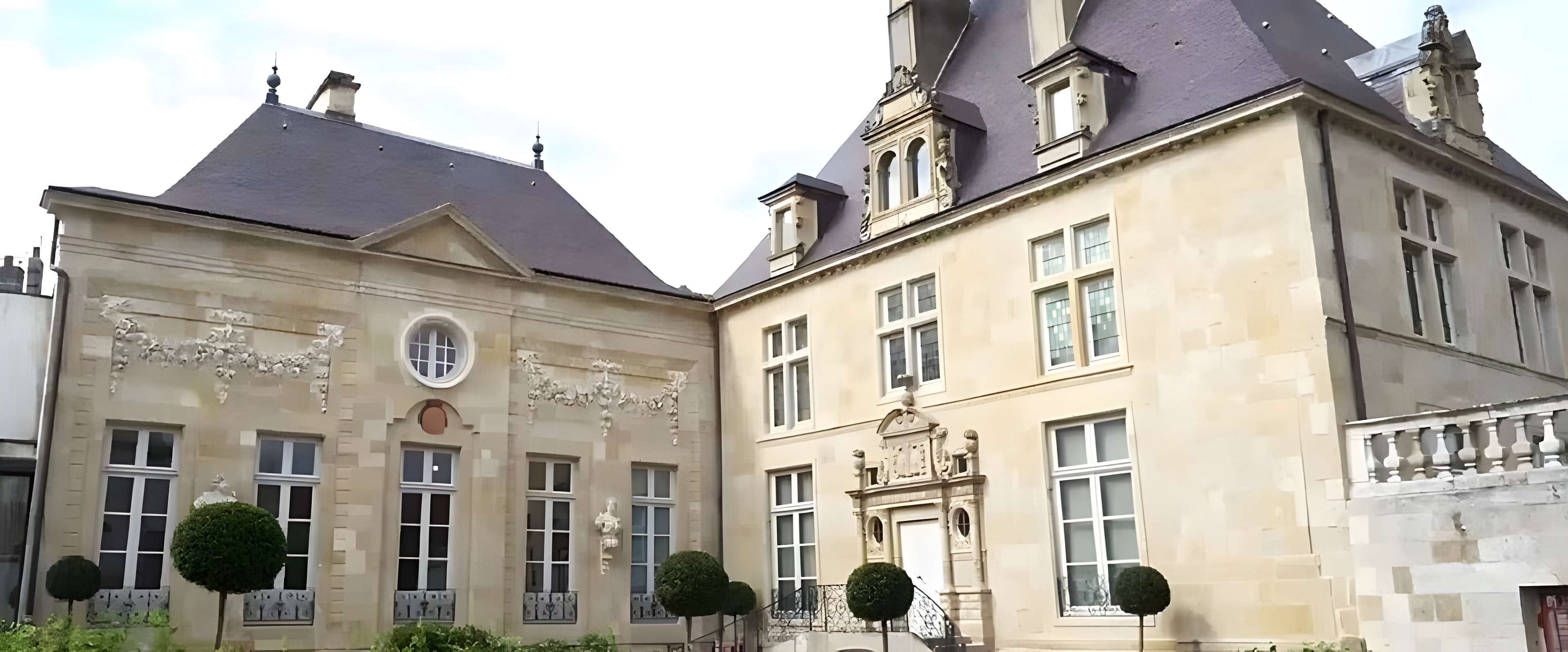Hôtel du Breuil-de-Saint-Germain (Maison des Lumières) à Langres