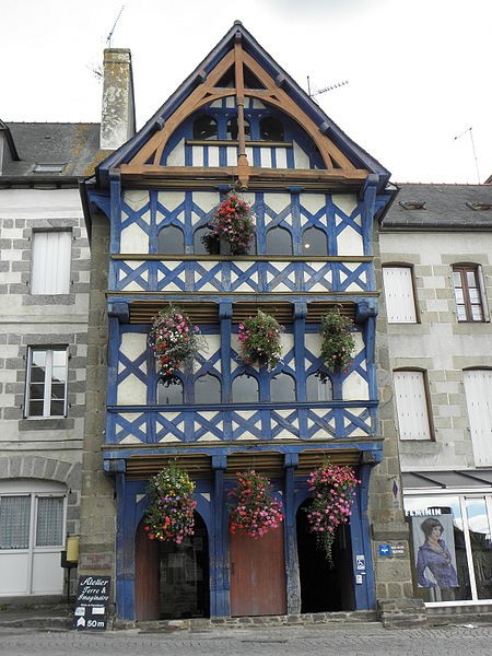 Photo de Maison du xvie siècle, Grande Place à Pontrieux