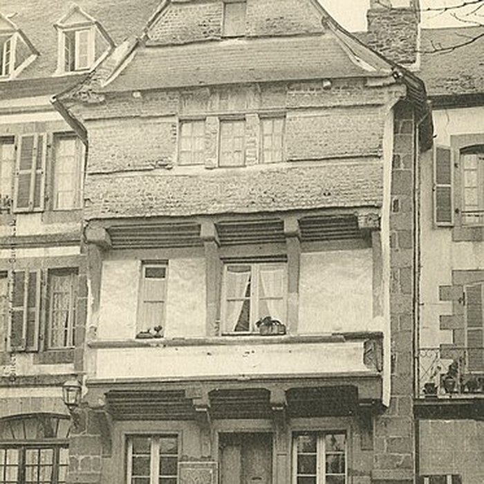Photo de Maison du xvie siècle, Grande Place à Pontrieux