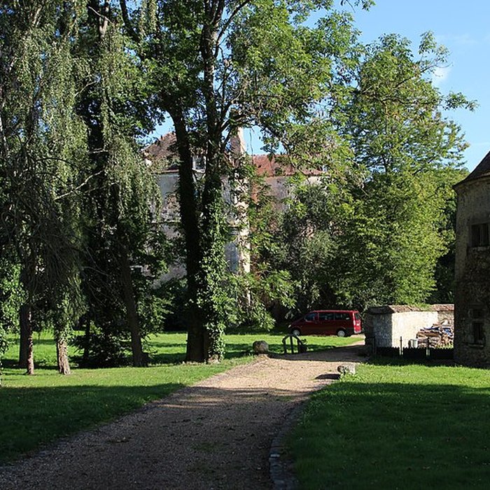 Photo de Maison forte de Gourville à Prunay-en-Yvelines