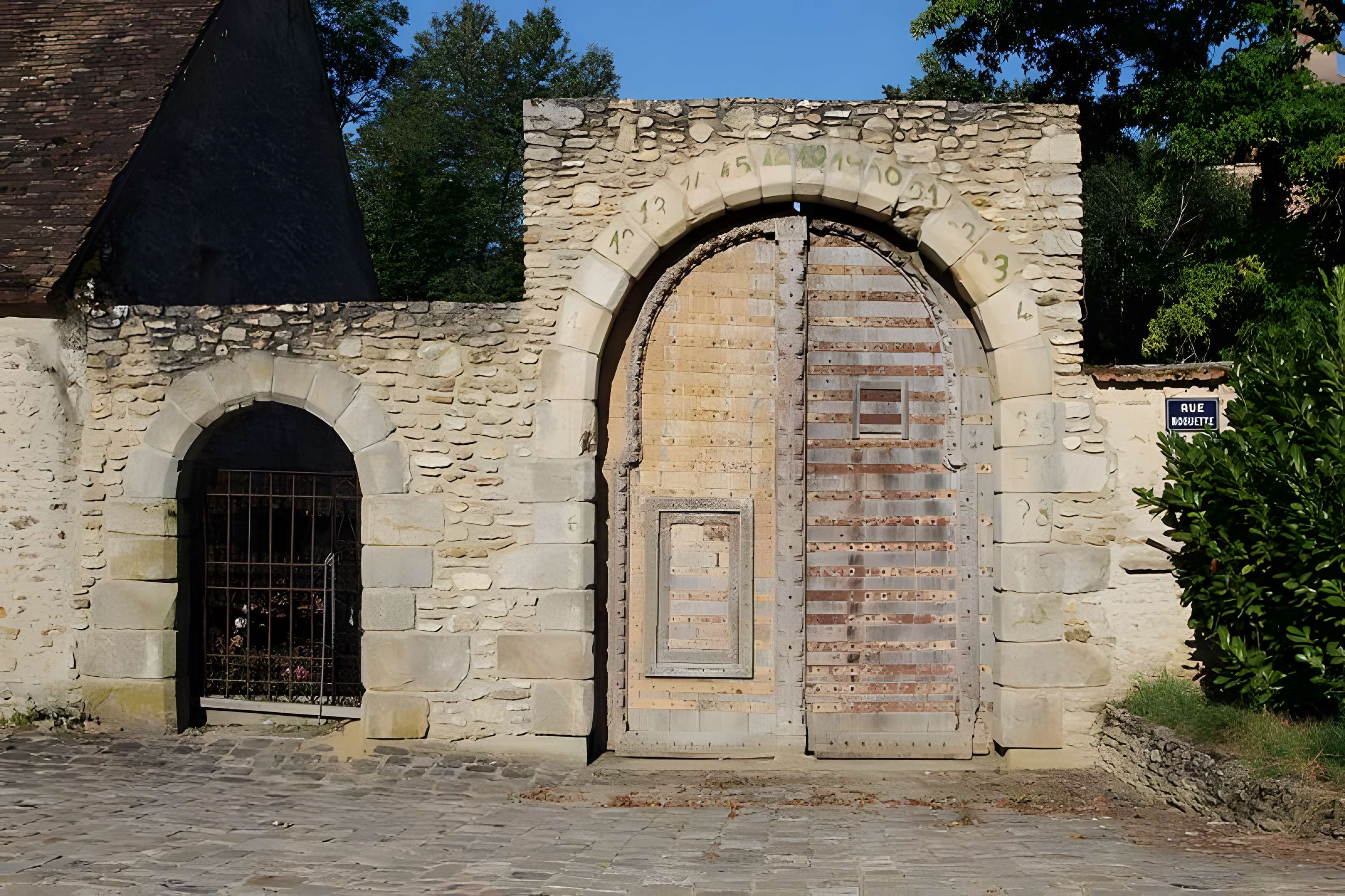 Maison forte de Gourville à Prunay-en-Yvelines
