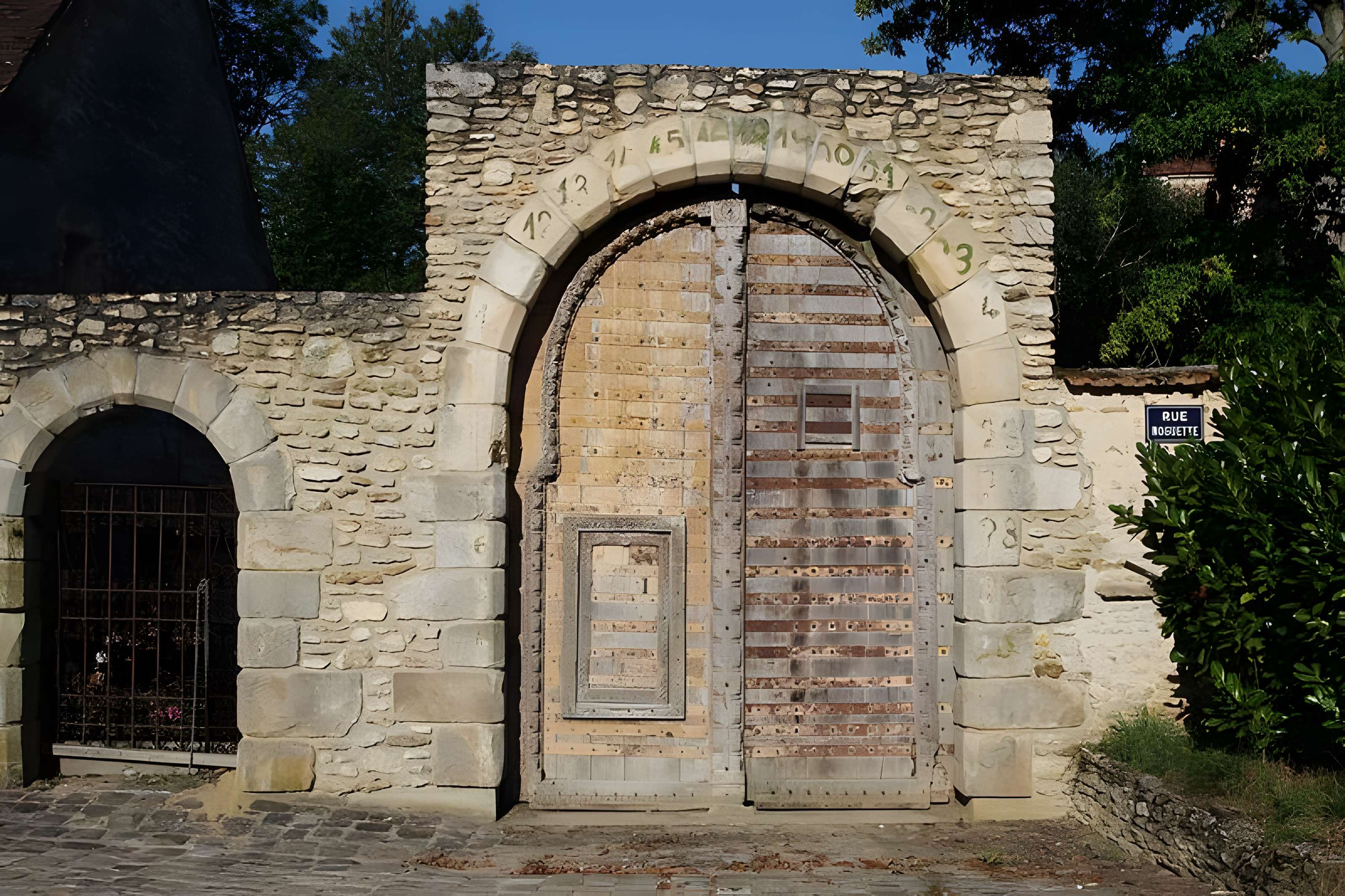 Maison forte de Gourville à Prunay-en-Yvelines