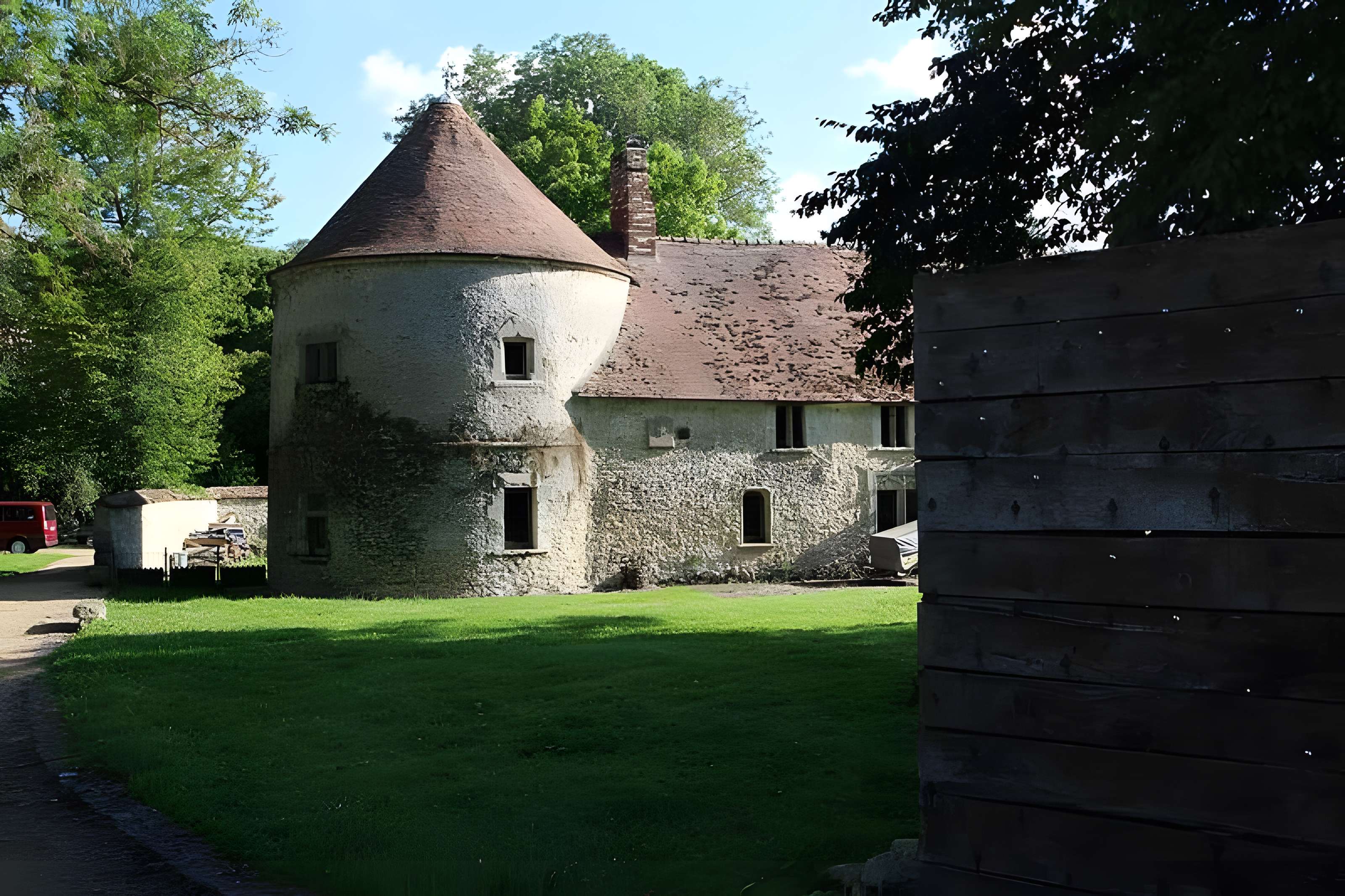 Maison forte de Gourville à Prunay-en-Yvelines