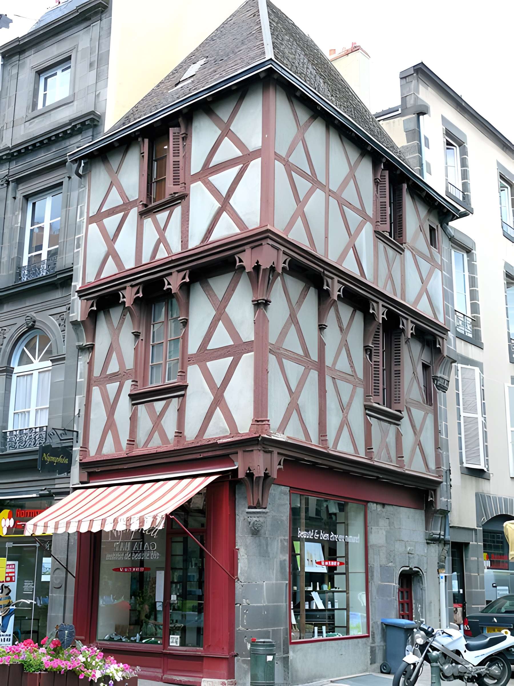 Maison Mazuer à Riom 