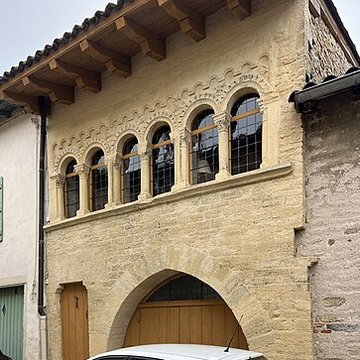 Maison romane, 15 Rue dAvril à Cluny