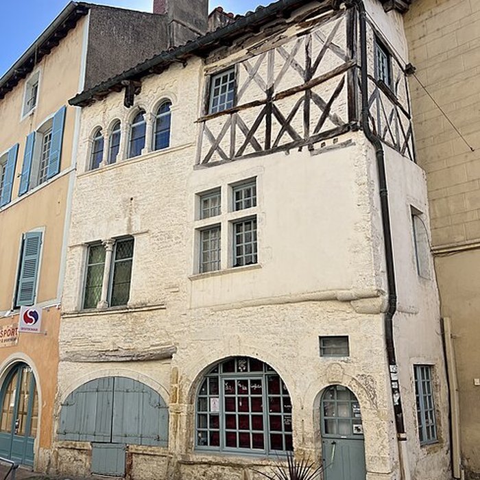 Photo de Maison romane, 15 Rue Lamartine à Cluny