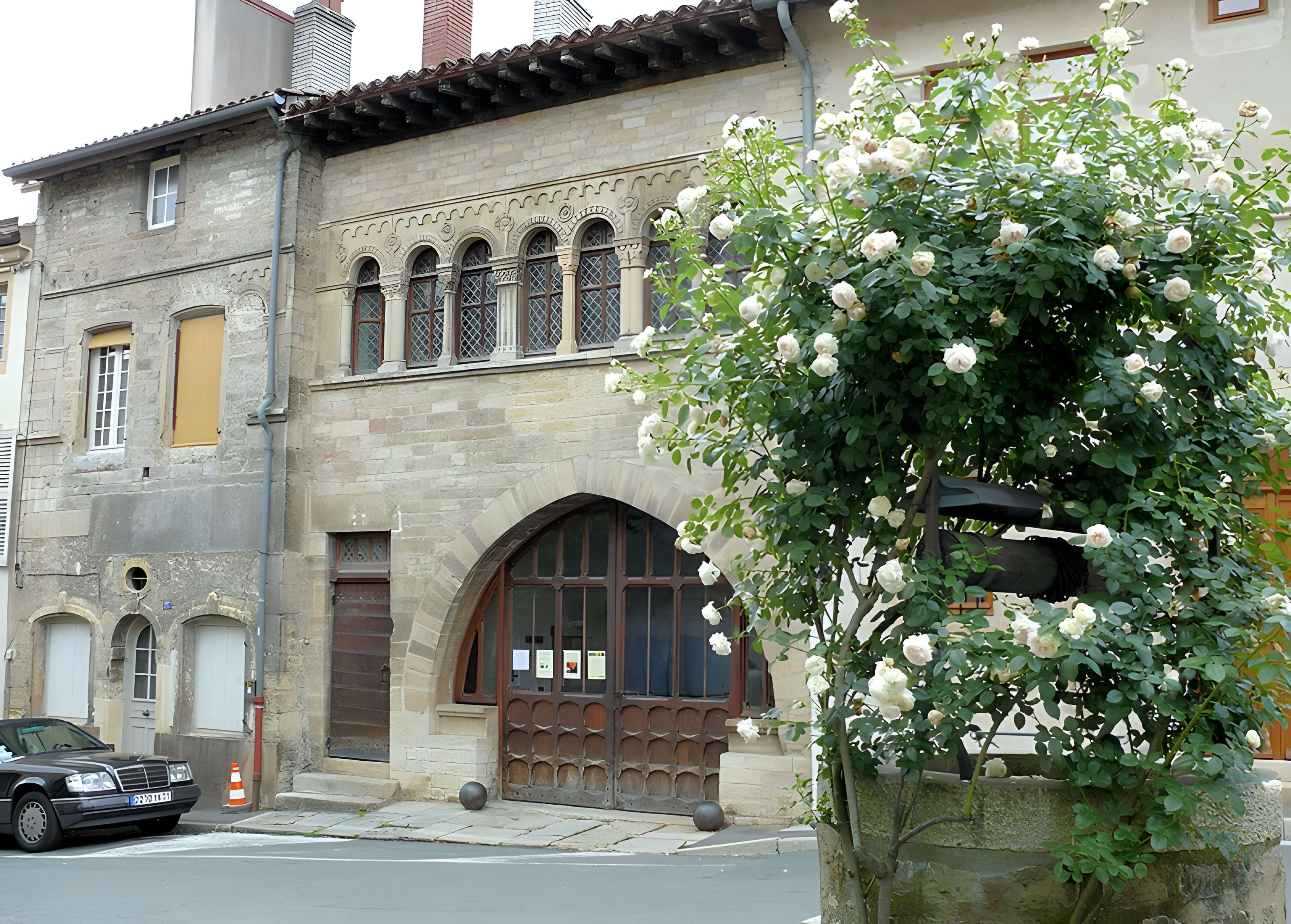 Maison romane, 25 Rue de la République à Cluny