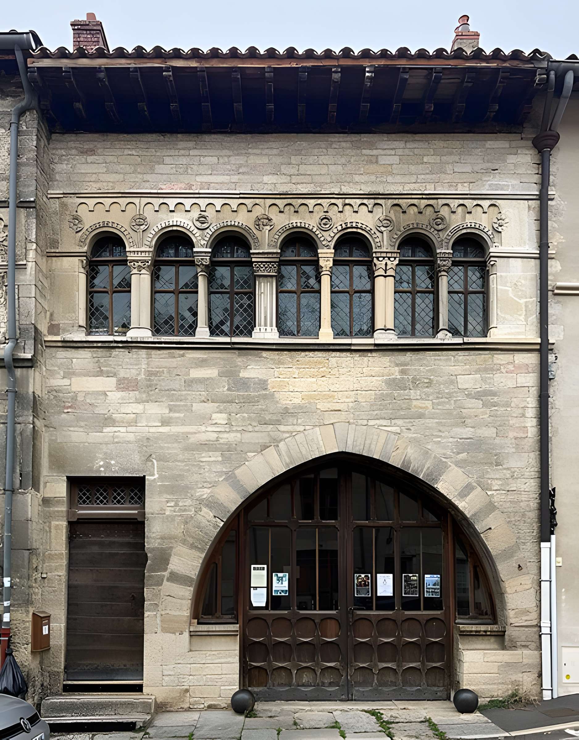Maison romane, 25 Rue de la République à Cluny