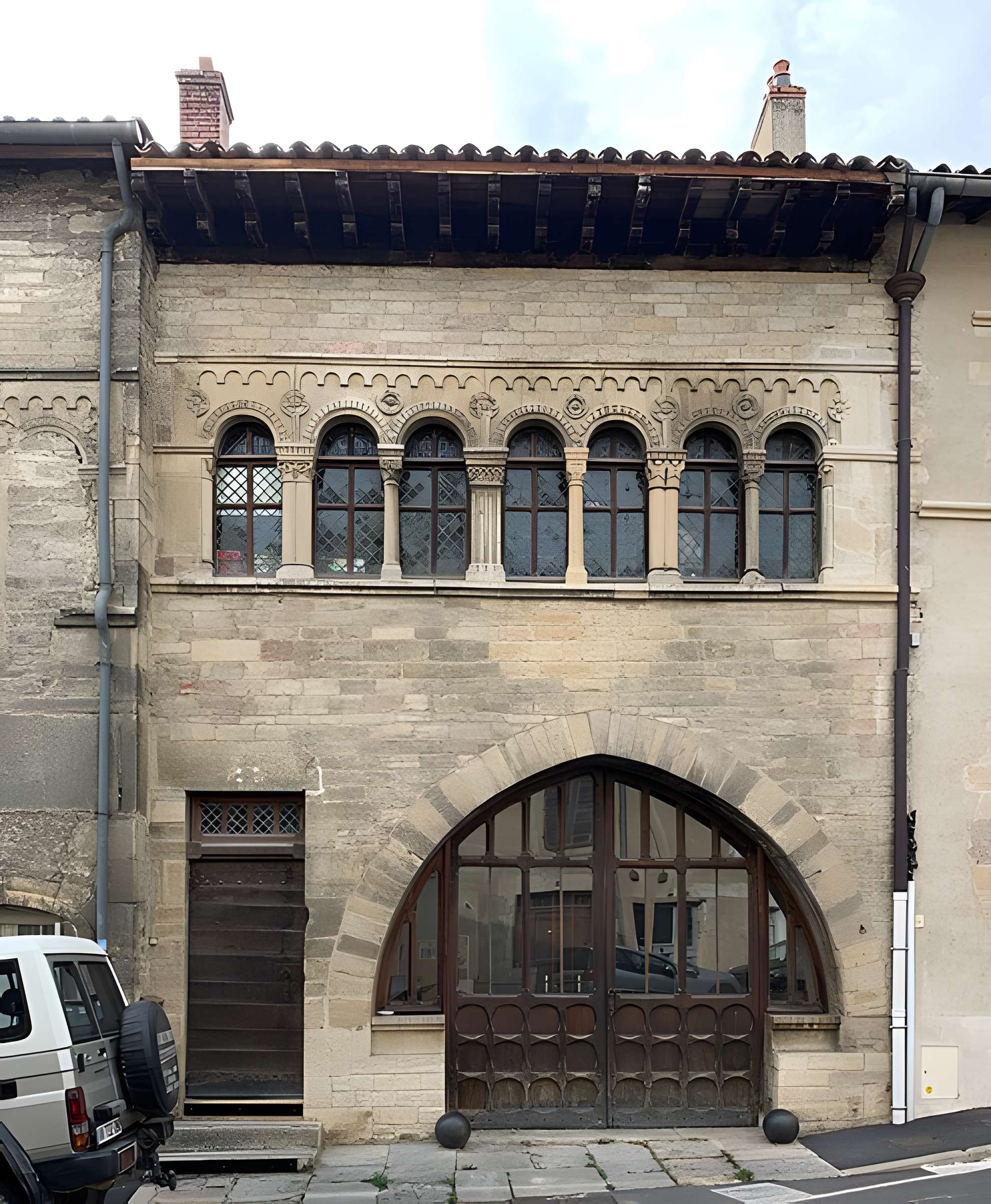 Maison romane, 25 Rue de la République à Cluny