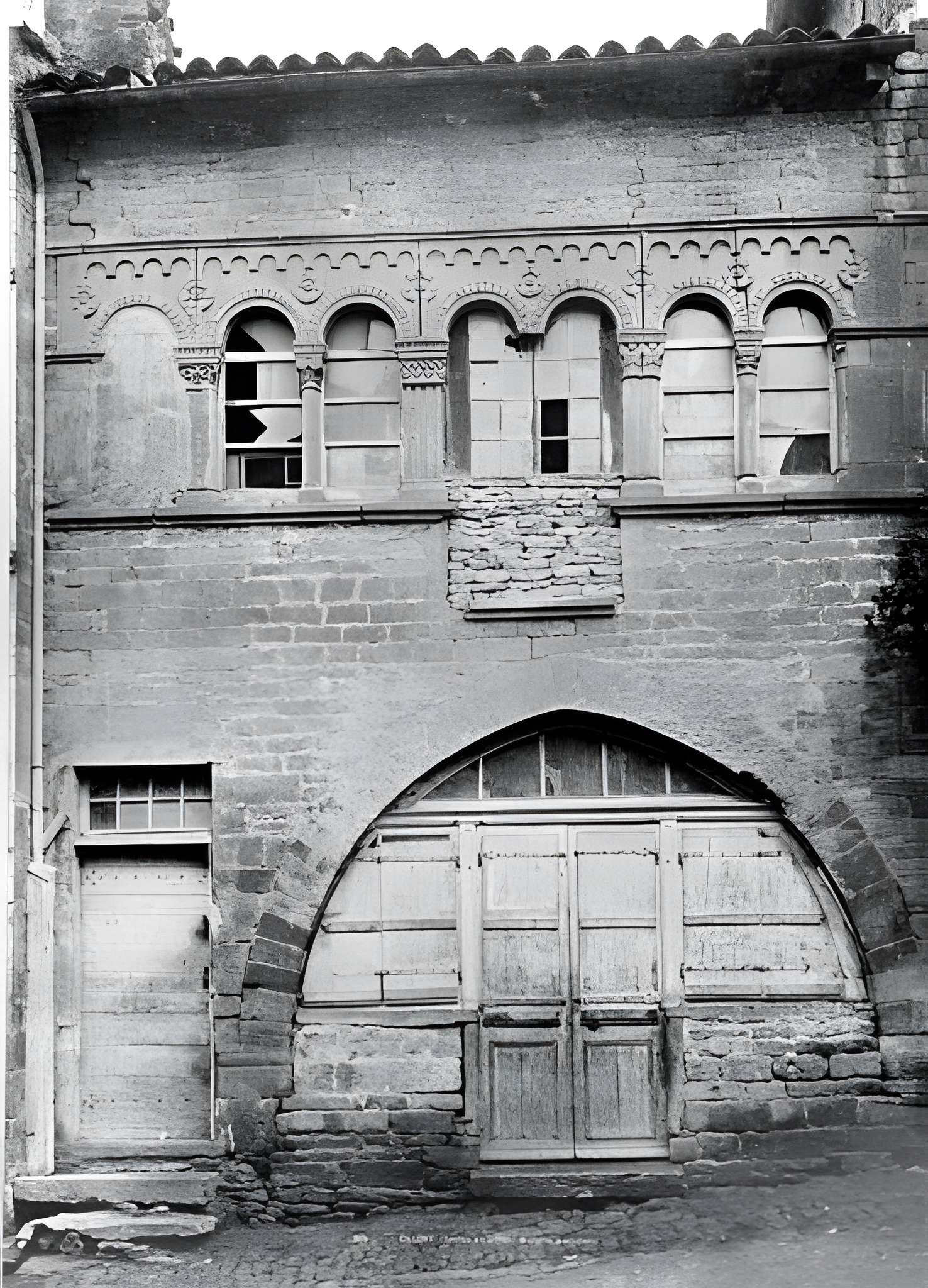 Maison romane, 25 Rue de la République à Cluny