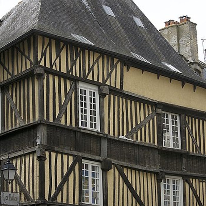Photo de Maison, 1 Place des Merciers à Dinan