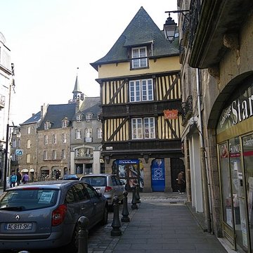 Maison, 1 Place des Merciers à Dinan