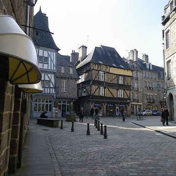 Maison, 1 Place des Merciers à Dinan