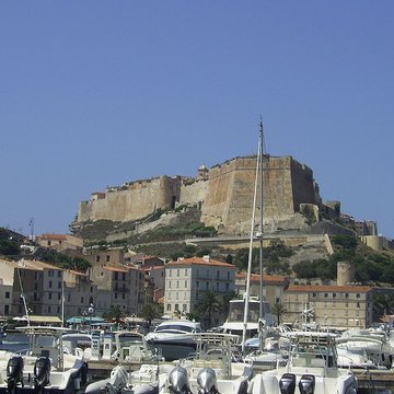 Enceinte fortifiée dite citadelle